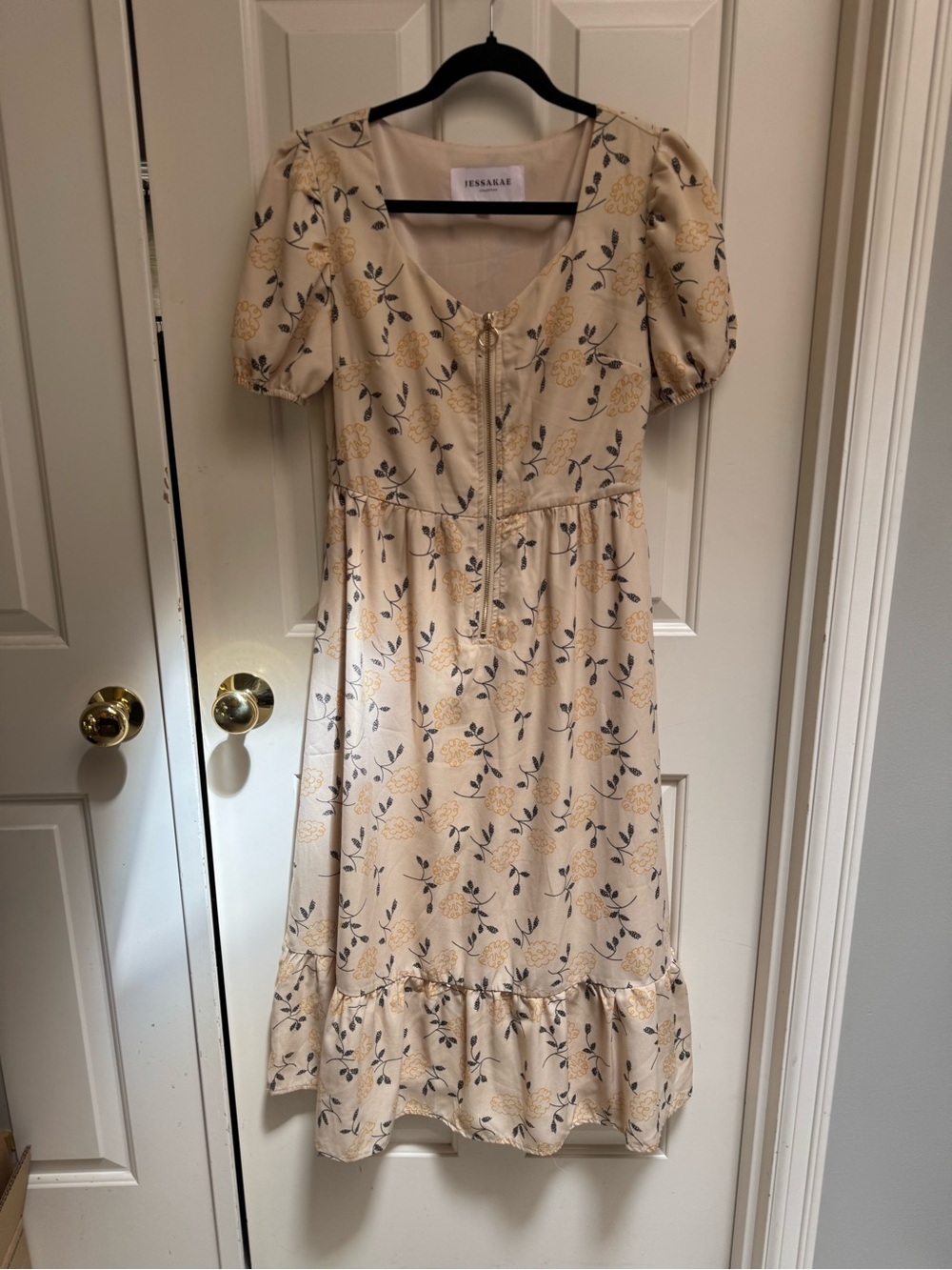 JessaKae Cream Floral Midi Dress with Puff Sleeves - Picture 2 of 8